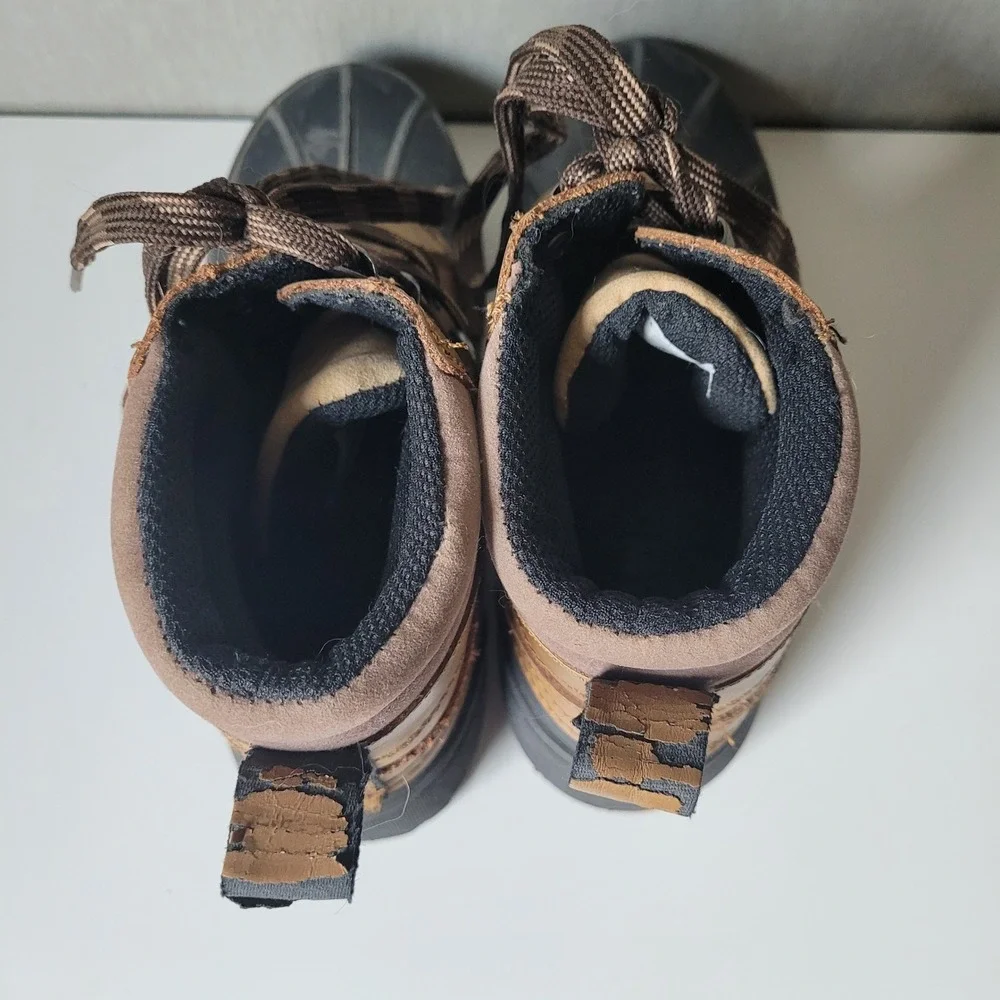 Magellan Outdoors Duck Boots Boys 4 Brown Fair Winter Rain Rugged Gorpcore